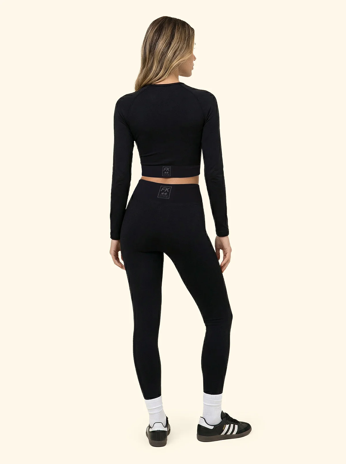 T-Shirt Crop con zip Seamless F**K Nera 05SM01-BK - Image 3